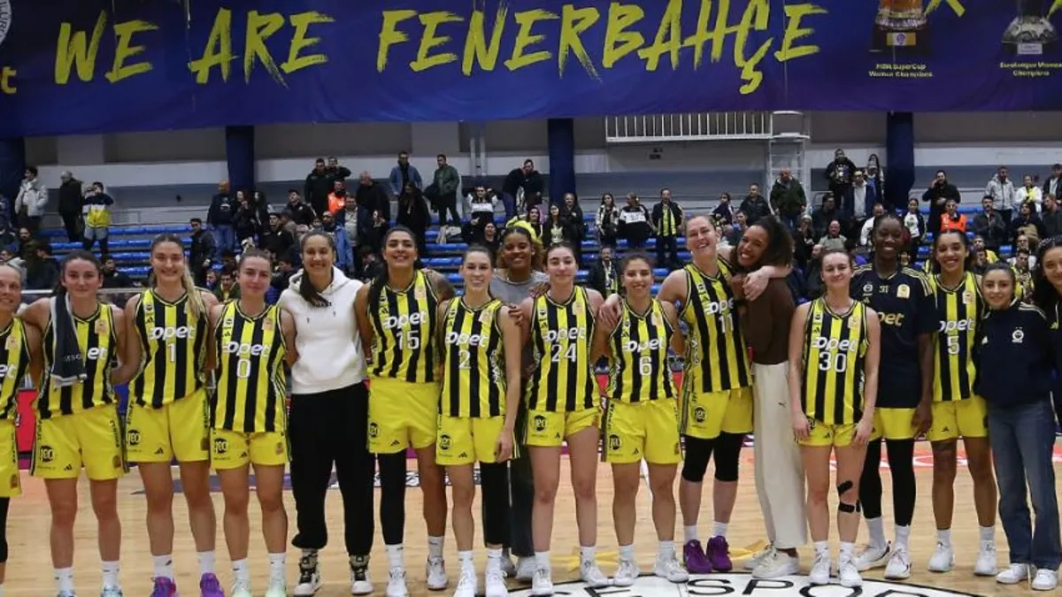 Fenerbahçe Opet, Nesibe Aydın’ı farklı geçti!