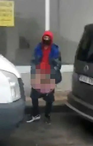 Staja giden genç kıza cinsel organını gösteren tacizci sapık montundan yakalandı