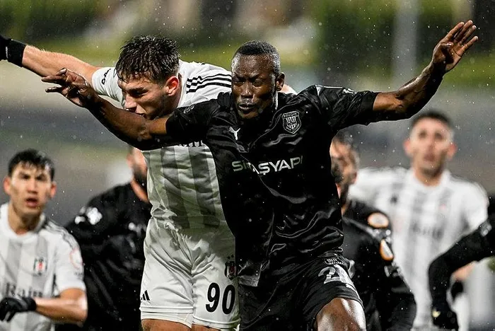 besiktas-deplasmanda-pendikspora-maglup-oldu-iste-macta-yasananlar-1705772413440.jpeg Beşiktaş deplasmanda Pendikspor'a mağlup oldu! İşte maçta yaşananlar...-3