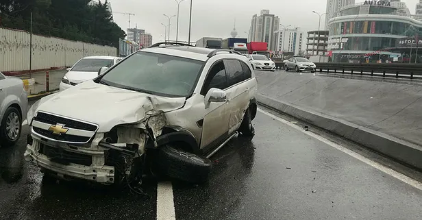 E-5 karayolunda trafiği kilitleyen kaza