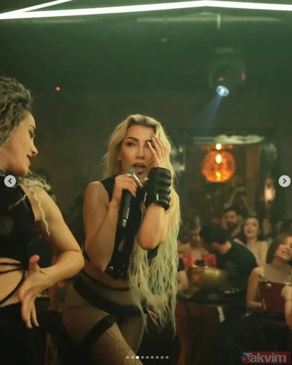 Hande Yener'in deri detaylı ilginç tarzı sosyal medyayı ikiye böldü! Demet Akalın kayıtsız kalmadı! “Niye giydin ki hiç gerek yokmuş” - 9