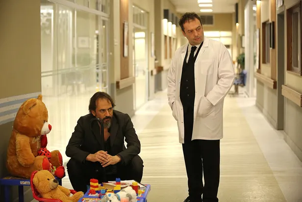 kanallardan-7-dizi-icin-flas-adim-beklenmedik-final-kararlari-sac-bas-yoldurttu-meger-gidis-sonrasi-1617447193777.jpg Kanallardan 7 dizi için flaş adım! Beklenmedik final kararları saç baş yoldurttu! Meğer gidiş sonrası...-5