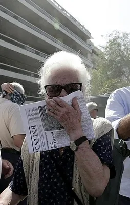 Yunanistan'dan emekliye gazlı müdahale