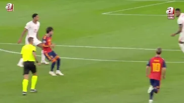 İspanya soğukkanlı vuruşla yeniden önde! Gol: Mikel Oyarzabal