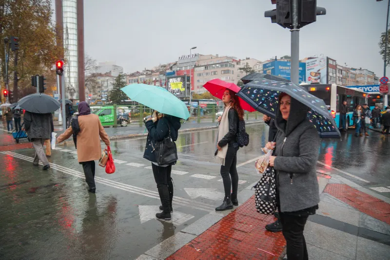 Meteoroloji'den son dakika yağmur ve sağanak uyarısı | 12 Mart İstanbul'da hava nasıl olacak? - 15