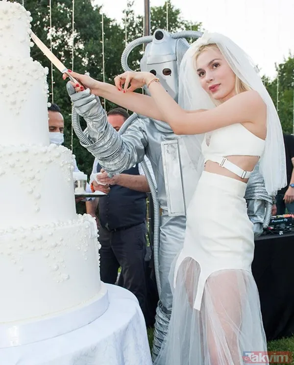 Aleyna Tilki ‘Aleyna bebe postu’ dedi banyodan paylaştı! Gören şaştı kaldı cüretkar pozu sosyal medyaya damga vurdu - 9