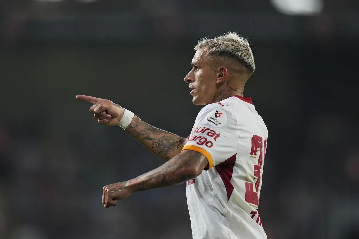 1790268994799.jpg Okan Buruk, yaz transfer döneminde Uruguaylı futbolcunun takımda kalmasını istemişti.