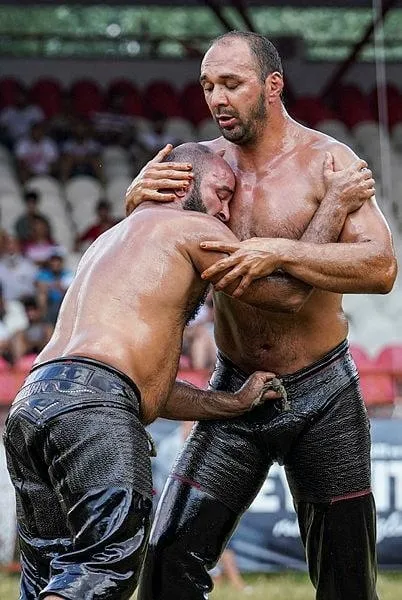 son-dakika-660-tarihi-kirkpinar-yagli-gureslerinde-baspehlivan-ali-gurbuz-oldu-1626018878427.jpeg Son dakika: 660. Tarihi Kırkpınar Yağlı Güreşleri'nde başpehlivan Ali Gürbüz oldu-2