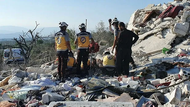 Rusya'dan İdlib'e hava saldırısı: 5'i çocuk 7 sivil öldü!-5