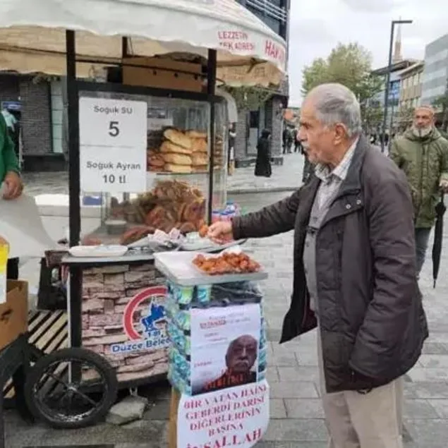 FETÖ elebaşının ölümünü kutladı