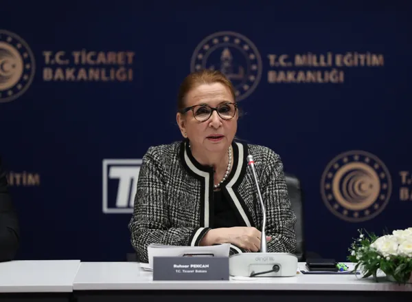 son-dakika-ticaret-bakani-ruhsar-pekcan-tuketicileri-magdur-eden-fiyatlarla-mucadelemiz-kararlilikla-surecek-1615976218913.jpg SON DAKİKA: Ticaret Bakanı Ruhsar Pekcan: Tüketicileri mağdur eden fiyatlarla mücadelemiz kararlılıkla sürecek-2