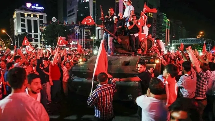 1784061503180.jpeg Bakan Kurum'dan 15 Temmuz mesajı: "Tanklar vatan sevgisine yenildi"-3
