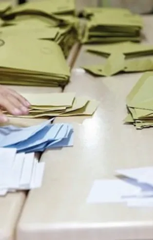 İstanbul'da seçmenden sonra sandık başkanı da kısıtlı çıktı!