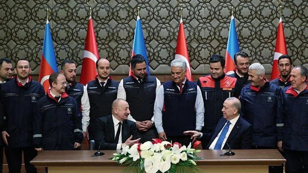 Başkan Erdoğan ve Aliyev arasında gülümseten diyalog! Burada sadece BOTAŞ mı var? Azerbaycan’dan yok mu?