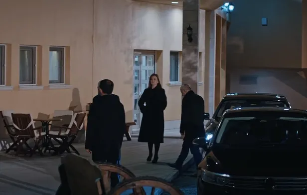 edhonun-tufan-reisi-baska-diziye-gidiyor-anlasma-saglandi-usta-oyuncu-artik-1627292785972.jpg EDHO'nun Tufan Reis'i başka diziye gidiyor! Anlaşma sağlandı, usta oyuncu artık...-8