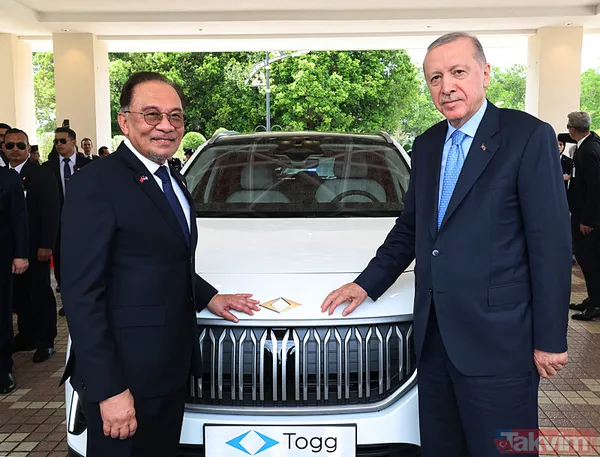 Başkan Erdoğan ile Malezya Başbakanı Enver İbrahim arasında Togg diyaloğu: Ses duyuyor musun? | Şoförlüğüme güvenmene şaşırdım - 2