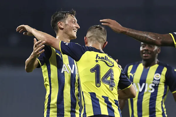 fenerbahce-giresunspor-maci-hangi-kanalda-fb-giresunspor-hazirlik-maci-sifresiz-mi-1628507995612.jpg Fenerbahçe Giresunspor maçı hangi kanalda? FB Giresunspor hazırlık maçı şifresiz mi?-2