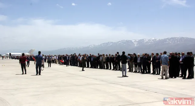 Binali Yıldırım'ı memleketinde yüzlerce hemşehrisi uğurladı! Tokalaşma kuyruğu 1 saat sürdü