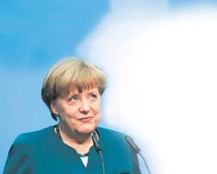 Merkel ipi çekti