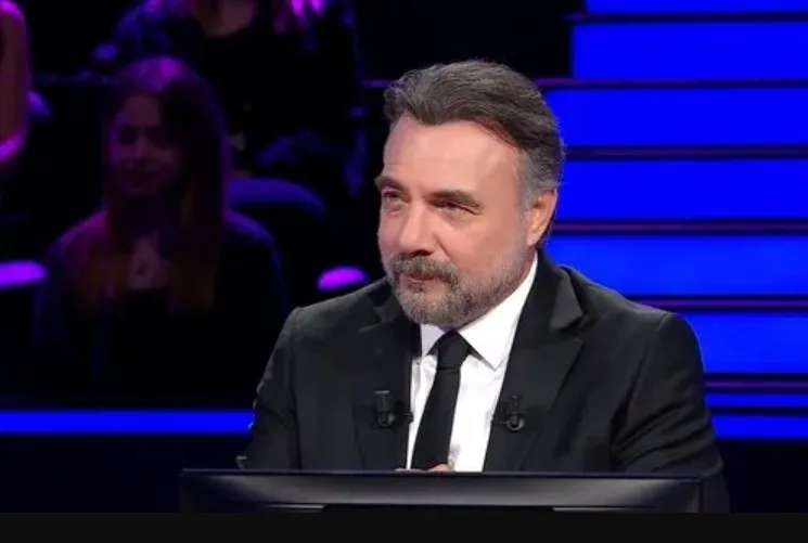 Özellikle 18. yüzyıl İngiltere’sindeki büyük mutfaklarda, et işlerinin saatlerce döndürülmesi için hangi hayvanlar çalıştırılmıştır?