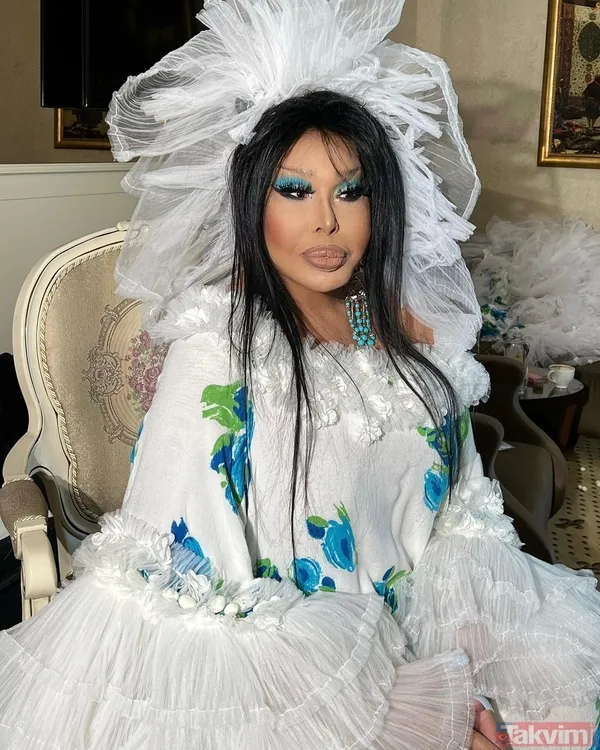 Diva “Zeki Müren intihar etti” demişti! Demet Akalın’dan Bülent Ersoy itirafı geldi! “Tabii ki konuşulan birçok konu var ama...” - 25