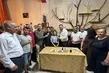 Karabağlar’da CHP’ye katılan 200 üyeye rozet takıldı. Utku Gümrükçü, partinin İzmir’de büyümeye devam ettiğini belirtti