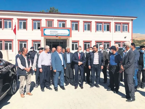 Adıyaman'da hayırsever Abuzer Yıldırım, 18 ay önce hayatını kaybetti! Eşi adına yaptırdığı okul da açıldı-1