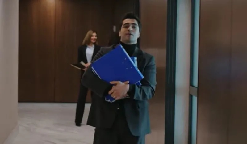 yali-capkininin-finalinde-bakin-ne-olacakmis-herkes-sonunu-ask-i-memnuya-benzetti-1721976691493.jpg Herkes sonunu Aşk-ı Memnu'ya benzetti! Yalı Çapkını'nın finalinde bakın ne olacak-7