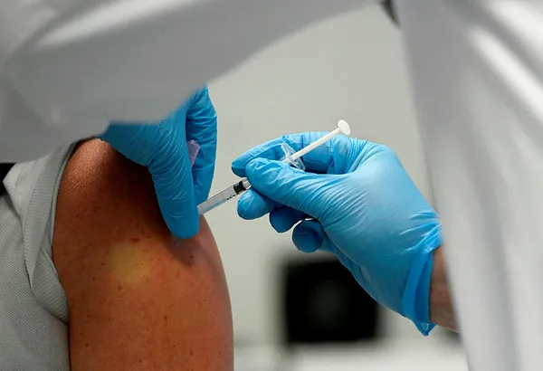 ABD'de temizlik çalışanı dondurucunun fişini çekti binlerce Moderna aşısı çöp oldu! - 5