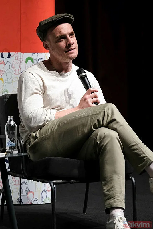 Kerem Bürsin, Mehmet Ali Erbil’i çileden çıkardı! Yerden yere vurdu: “Saygısızlıktan da öte terbiyesizlik” - 11