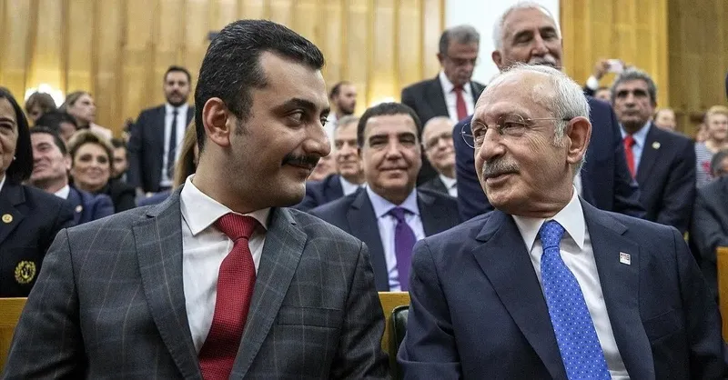 eren-erdem-sarachanenin-maasli-trolleri-deyip-murat-onguna-daldi-itlerini-cek-sen-chpye-stigimin-partisi-diyen-1706424851008.jpeg Kılıçdaroğlu - İmamoğlu hattında 'sağ kol' düellosu! Eren Erdem'den Murat Ongun'a: İtlerini çek, CHP'ye 'S..tiğimin partisi' diyen adamsın-3
