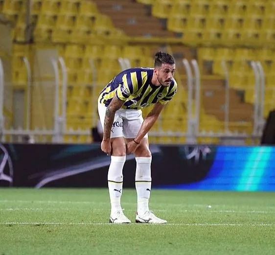 fenerbahceden-david-luize-kanca-6-brezilyali-olacak-1660224042369.jpg Fenerbahçe'den David Luiz'e kanca! 6. Brezilyalı olacak-2