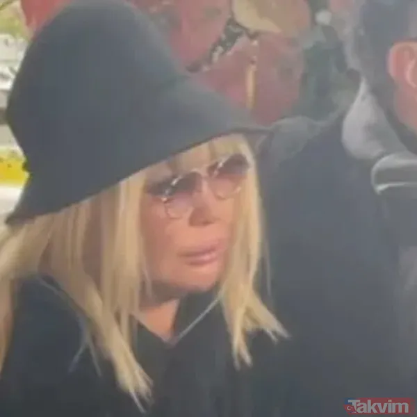 Cenaze Törenine Safiye Soyman, Zara, Selen Görgüzel, Nuri Alço, Deniz Seki, Yonca Evcimik, Melek Baykal Gibi Birçok İsim Katıldı.