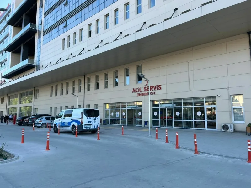 Burdur'da diyaliz tedavisi sonrası ölen hasta sayısı 3'e yükseldi: 33 hasta eş zamanlı hastanelere sevk edildi, 4'ü entübeydi!-6