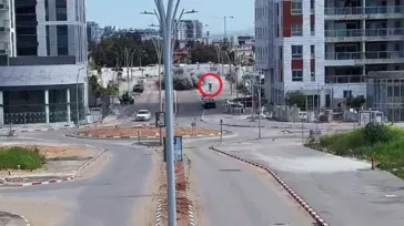 İsrail'e İran füzesi: 1 yaralı