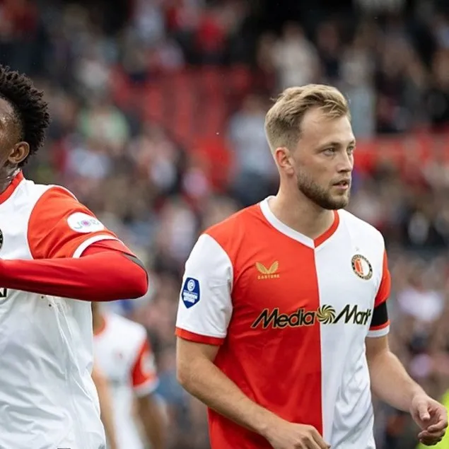 Feyenoord 4-0 kazandı