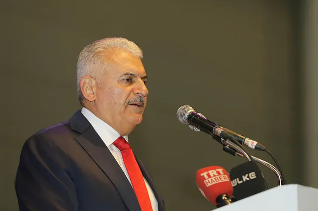 Binali Yıldırım'dan iftar davetine yanıt