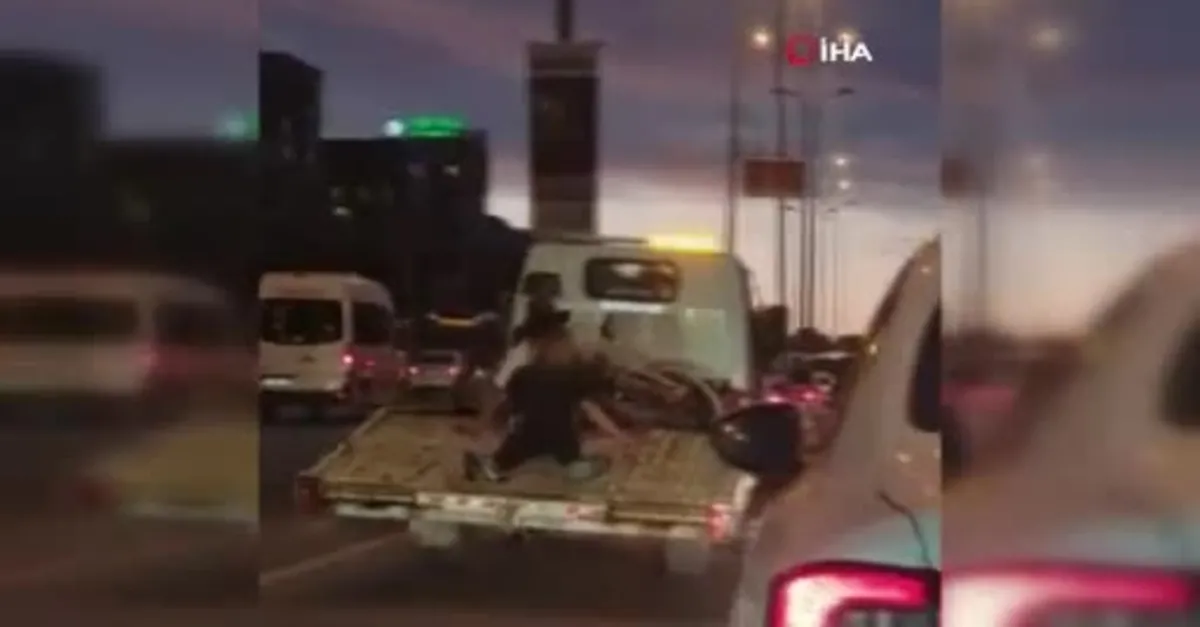 Beylikdüzü E-5 Karayolu’nda tehlikeli yolculuk