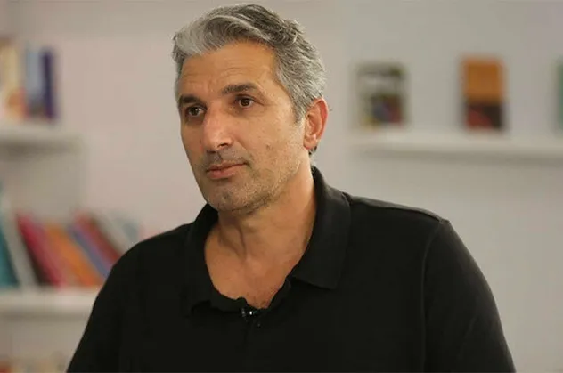 CHP'li Özgür Özel tutuklu gazeteciler raporunu aklamak için Nedim Şener'in ismini kullandı! Nedim Şener iddiayı yalanlayarak tepki gösterdi!