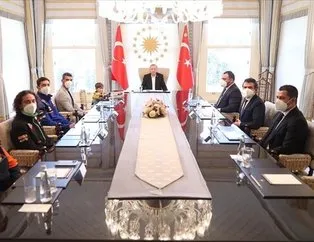 Başkan Erdoğan, milli motosikletçileri kabul etti