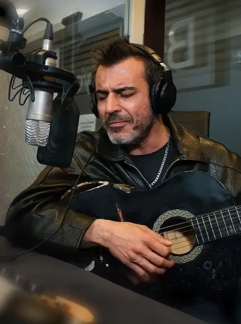 popstar-riza-tamer-hayatini-kaybetti-10-dakika-once-vefat-haberini-aldim-soktayim-1776412266320.jpg Popstar Rıza Tamer hayatını kaybetti! "10 dakika önce vefat haberini aldım, şoktayım"-5