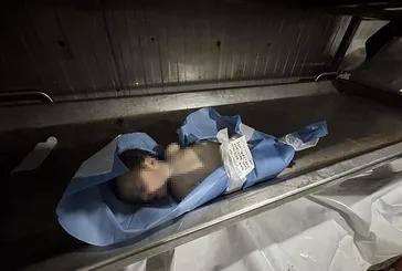 İsrail Gazze’ye ölüm yağdırdı