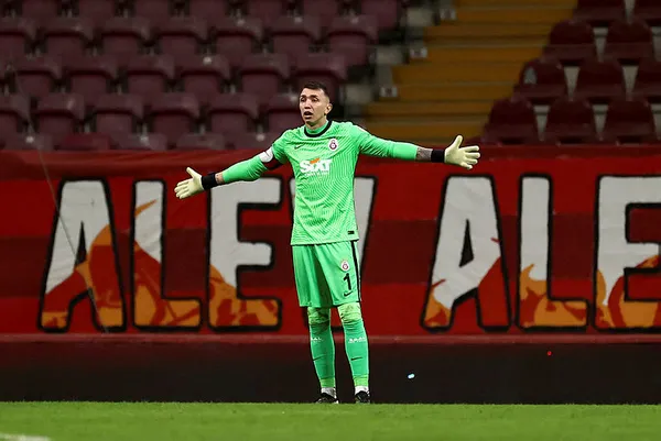 1614578567438.jpg Galatasaray'da flaş Muslera gelişmesi! Sözleşme süresi belli oldu-4
