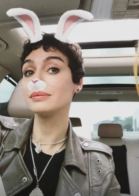 Birce Akalay'ın yeni imajı sosyal medyada olay oldu!-4
