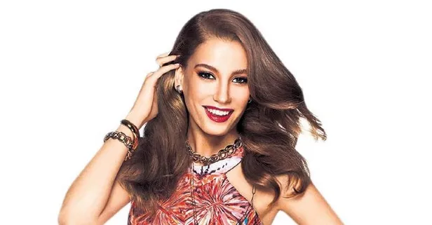 Şoförü kaza yaptı Serenay Sarıkaya büyük şok yaşadı!