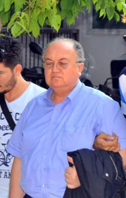Gülen için köşk almış!