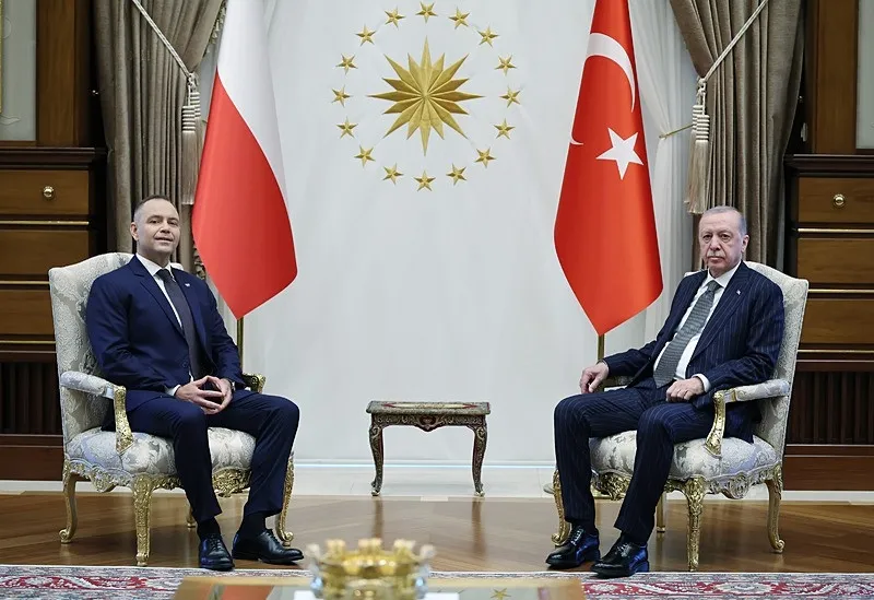baskan-erdogan-polonya-cumhurbaskani-karol-nawrockiyi-karsiladi-1782227477500.jpeg Başkan Erdoğan’dan NATO mesajı: Caydırıcılık ortak hedef-4