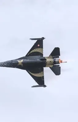 SOLOTÜRK'ün Ağrı Dağı eteklerindeki gösteri uçuşu büyük beğeni topladı