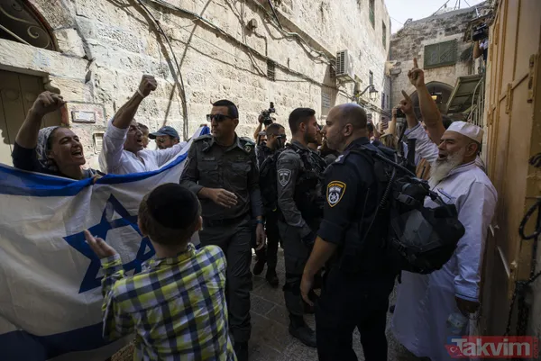 Siyonist işgalcilerden İsrail polisi eşliğinde Mescid-i Aksa'ya alçak baskın - 5
