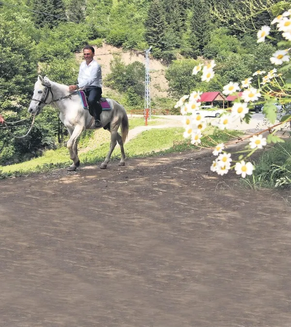 Maçka Belediyesi 2018 yılında başlattığı ‘Cephe İyileştirme Projesi’ni 2021 yılında tüm ilçeye uygulamaya başladı-2